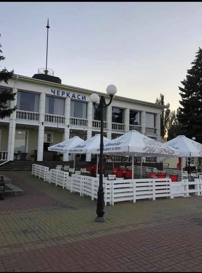 Apartments On Priportovaya,35 Tscherkassy Exterior foto
